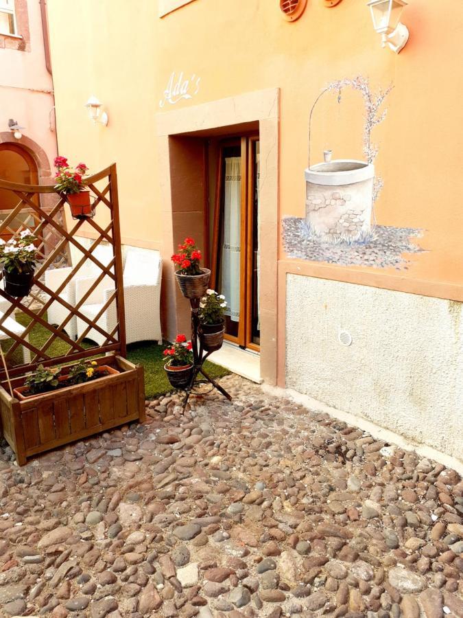 Ada'S Guest House Bosa Esterno foto