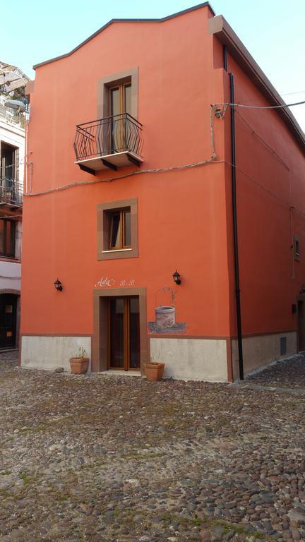 Ada'S Guest House Bosa Esterno foto